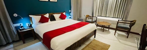 Hotel Dheergarh Palace Udaipur