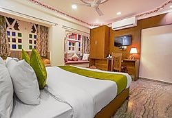 Hotel Royal Rafahiya Rooftop Udaipur