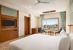Hotel Howard Johnson By Wyndham Udaipur