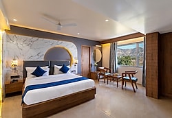 Hotel Redolence Aravali Tree Udaipur
