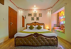 Hotel Royal Rafahiya Rooftop Udaipur