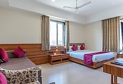 Hotel Raghunandan Palace Udaipur