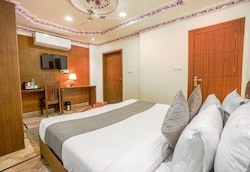 Hotel Royal Rafahiya Rooftop Udaipur