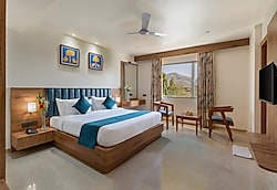 Hotel Redolence Aravali Tree Udaipur