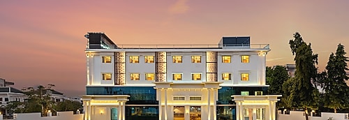 Hotel Redolence Aravali Tree Udaipur