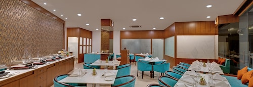 Hotel Avins Beacon Udaipur