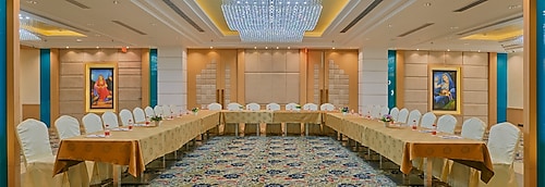 SKK Blue Hotel And Spa Udaipur