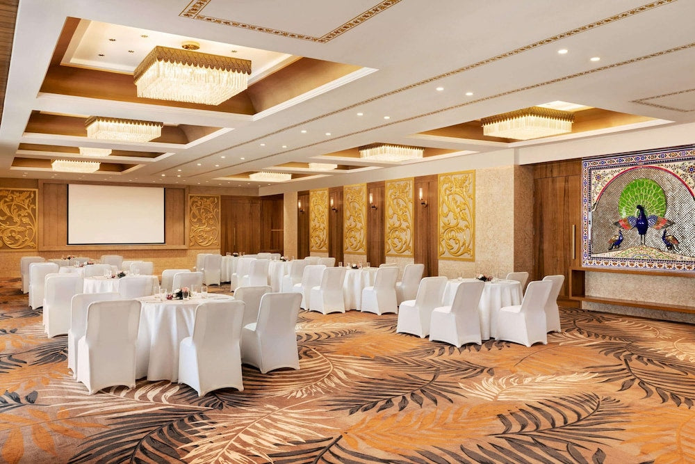 Hotel Howard Johnson By Wyndham Udaipur