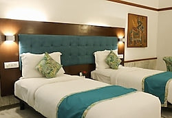 Hotel Paras Mahal Udaipur