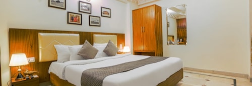 Hotel Royal Rafahiya Rooftop Udaipur