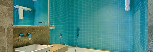 SKK Blue Hotel And Spa Udaipur