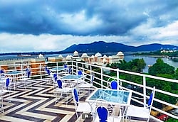 Hotel Royal Rafahiya Rooftop Udaipur