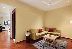 Hotel Ramada Encore By Wyndham Udaipur